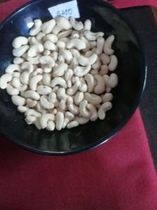 Cashew Nut W400