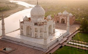 Same Day Taj Mahal Tour By Car From Delhi