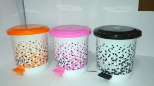 plastic pedal dustbin