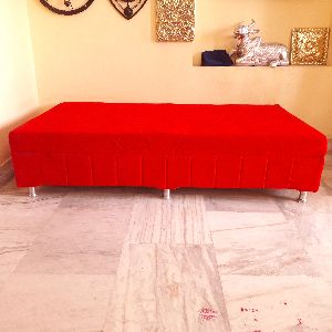 RED VELVET UPHOLSTERED COMFORT SEATING SETTEE