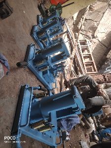 Hydraulic joint machine