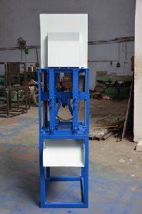 Cashew Nut Cutting Machine