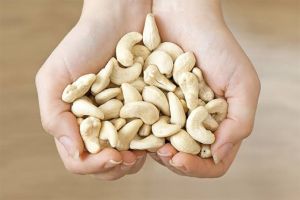 white cashew nuts