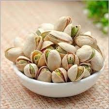 dry pistachio nuts