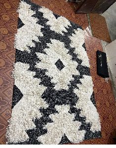 Black/white carpet