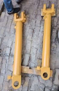 L&T 9020 LiFT CYLINDER ASSEMBLY