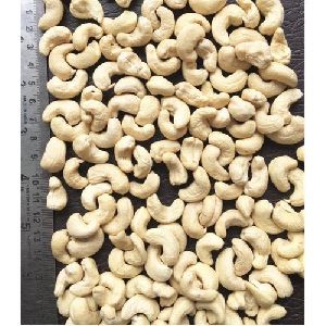 W450 Cashew Kernels