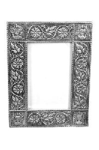 Decorative White Metal Photo Frame
