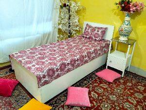 Maroon White Single Bed Sheet