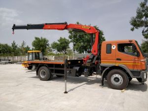 hydraulic crane rental service