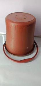 plastic handle bucket