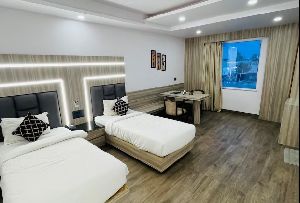 Online Hotel Booking Service