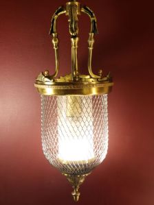 BELL-JALI BRASS WALL LIGHT