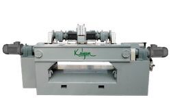 SPINDLELESS ROTARY PEELING MACHINE