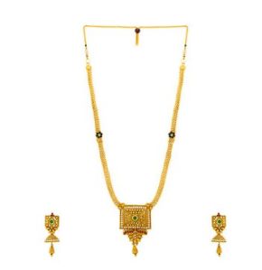 Gem Studded Necklace Set