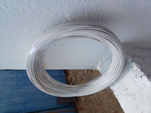 Pet wire white