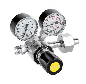 Gas Pressure Regulator with Flow Gauge