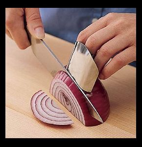 Vegitable cutter guard