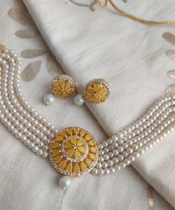 White Pearl Necklace Set