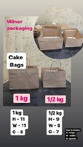 Plain cake and pizza bags