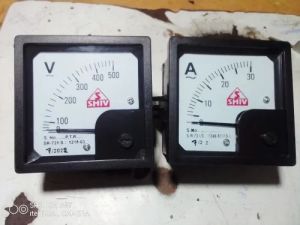 Square Analog Voltmeter