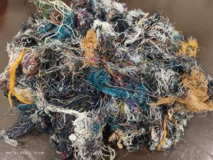 Coloured cotton waste