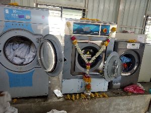 commercial laundry washer dryer