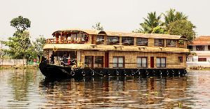 Best Houseboats in Alleppey