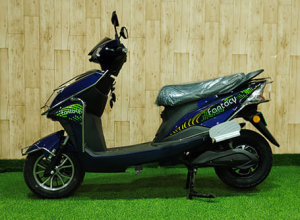 fantacy electric scooty