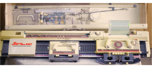 Hand Driven Knitting Machine Kh-891