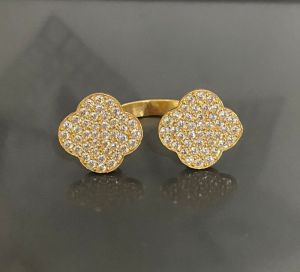 Zirocn Clover Shaped Ring