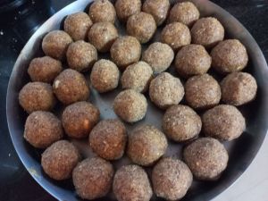 Flaxseed ladoos