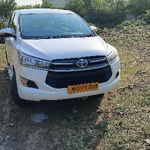 Innova crysta taxi service