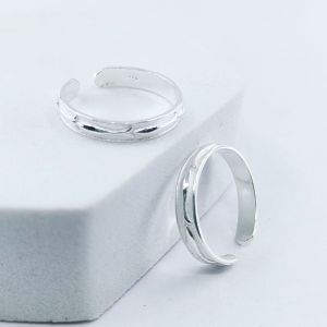 sea fish plain toe ring