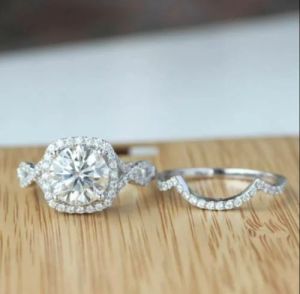 Round Cut Diamond Solitaire Bridal Ring Set