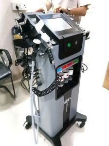 Hydra Facial Machine