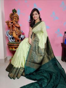 Semi dupian Banarasi silk saree 8