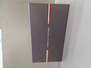 tommy hilfiger original wallet purse box