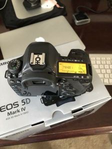 Canon EOS 5D Mark IV 30.4 MP Digital SLR Camera