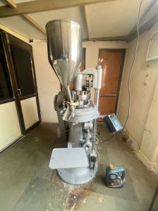 NON GMP Tablet Making Machine