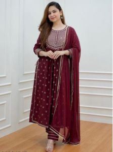 3 piece nayra cut dupatta pant kurti set