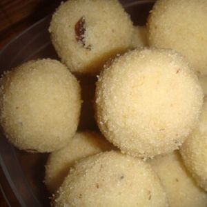 Rava Ladoos