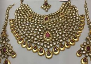 Bridal Necklace Rental Services