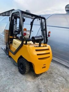 VOLTAS FORKLIFT