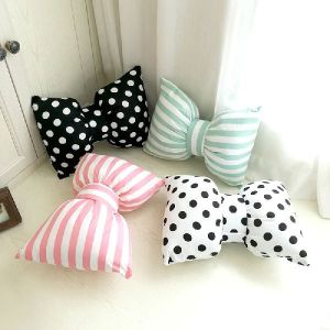 Bow Pillow