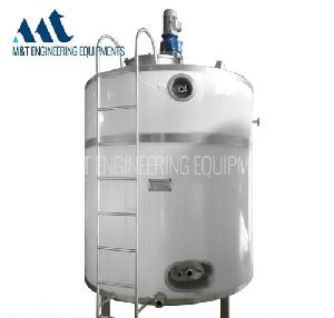 Vertical Milk Storage Tank