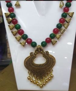 Glass Beaded Fashion Necklace