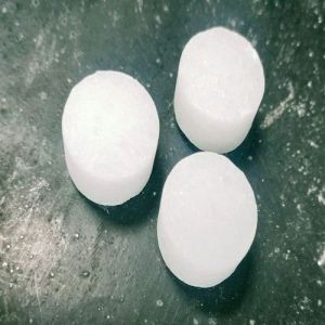 White Round Clothes Camphor Tablet