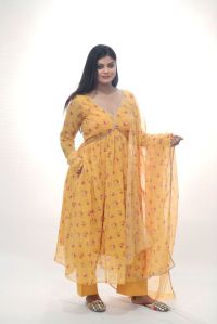 Kurti Pant and Dupatta Set