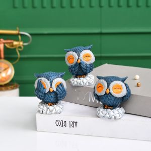 Resin Owl Set